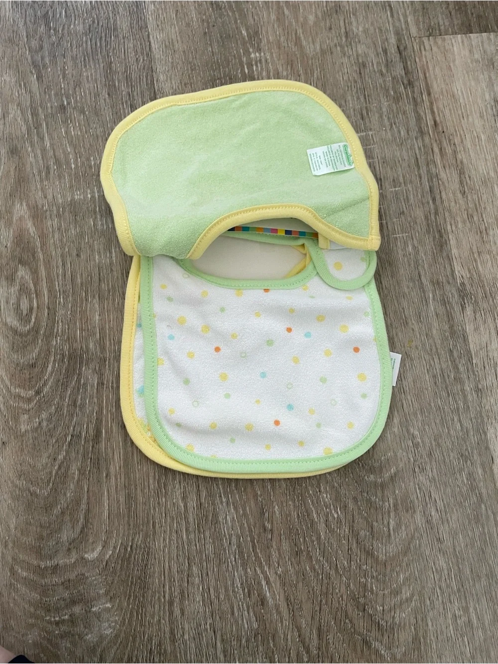 NWOT Garanimals Light Green Baby Bibs & Gowns Set - 3 Pack